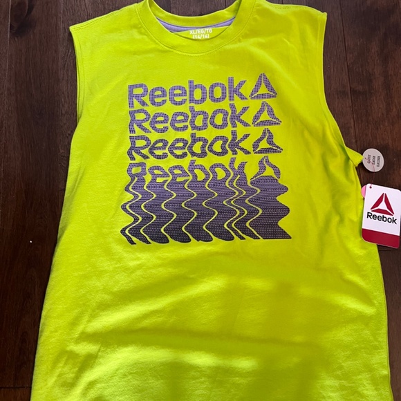 Boys XL Redbox sleeveless T shirt - Picture 3 of 3